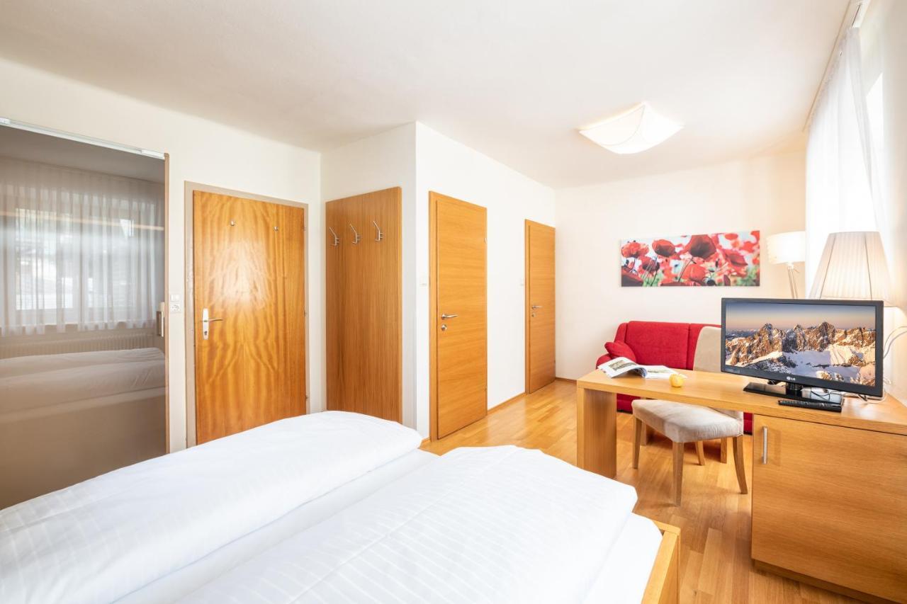 סנט מרטין אם טננגבירגה Mayer - Wirtshaus Und Dorfhotel מראה חיצוני תמונה
